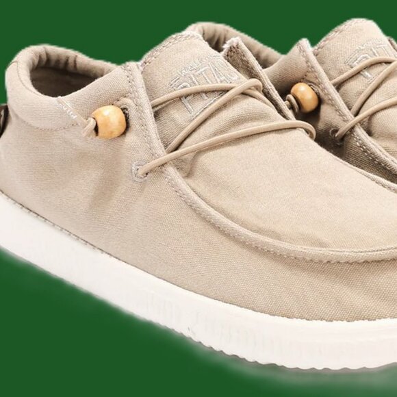 NWB Pitas "Dani" Dune Beige Slip On Casual Loafer Sneaker Women's Size 11 - Picture 1 of 8